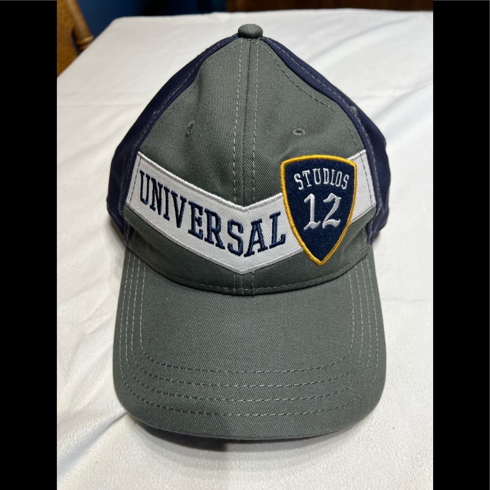 UNIVERSAL STUDIOS 12 hat